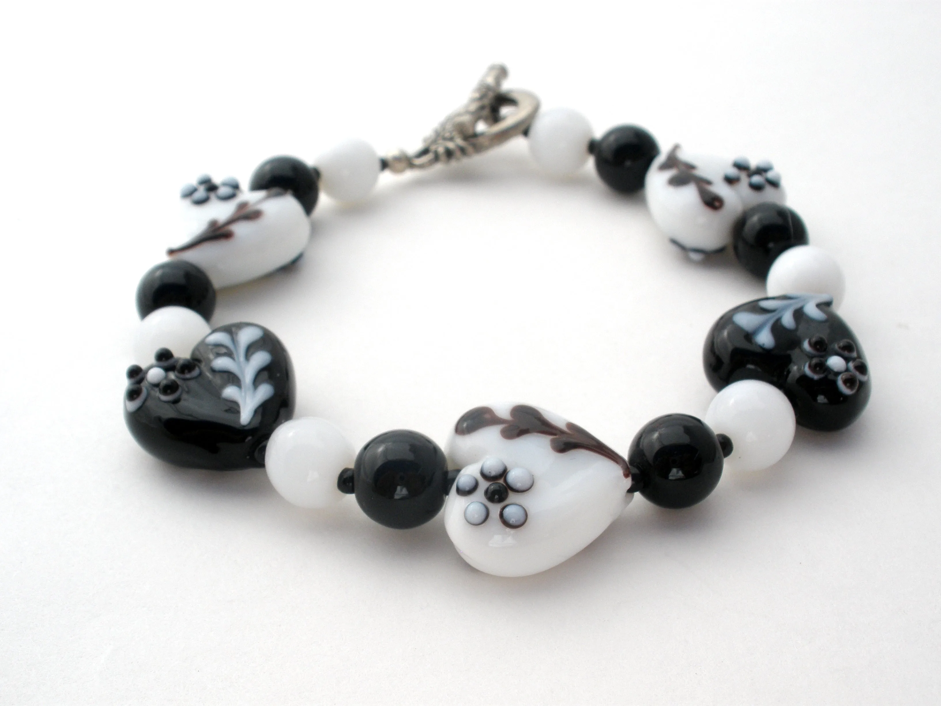 Black & White Flower Lampwork Bead Bracelet