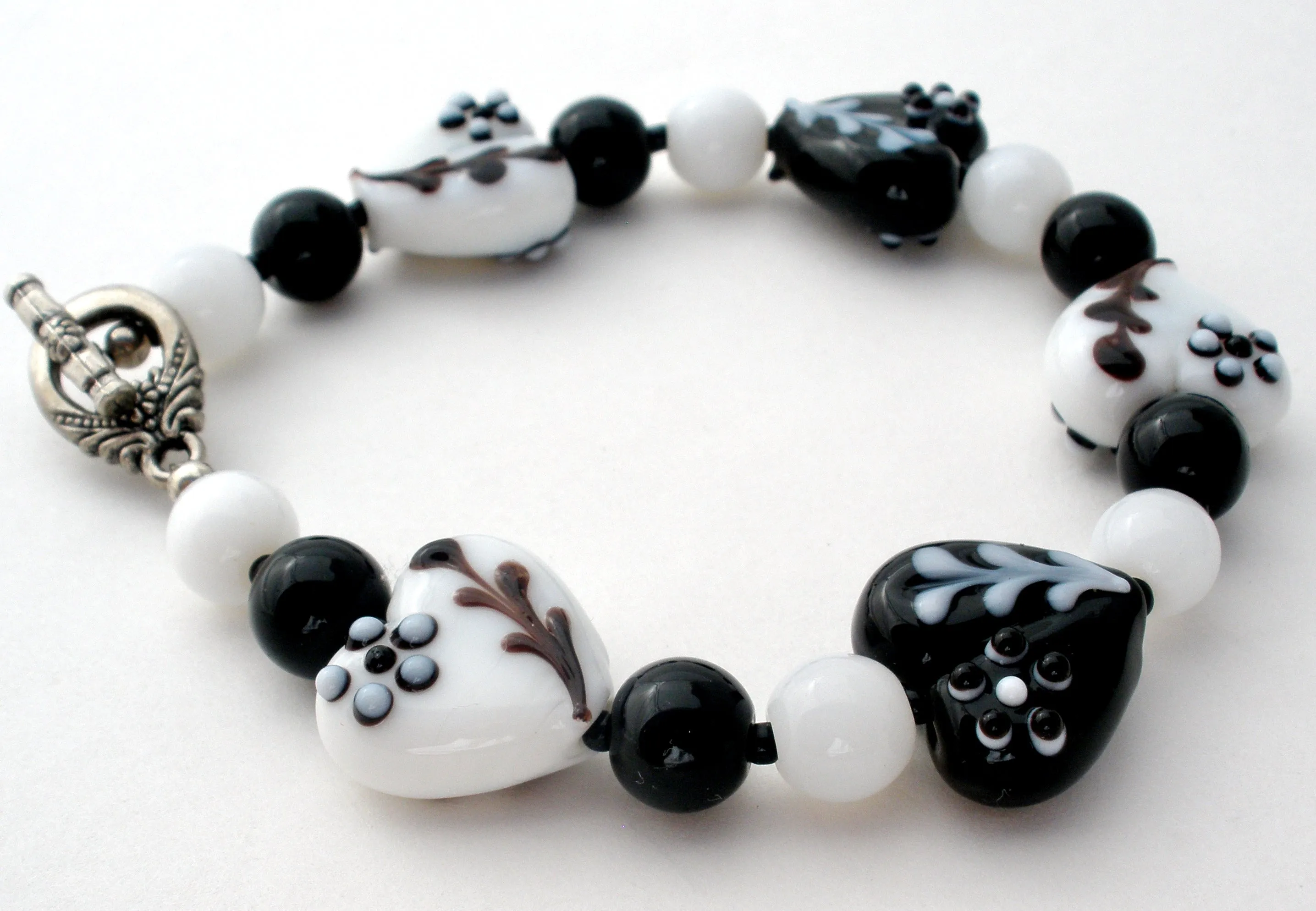 Black & White Flower Lampwork Bead Bracelet