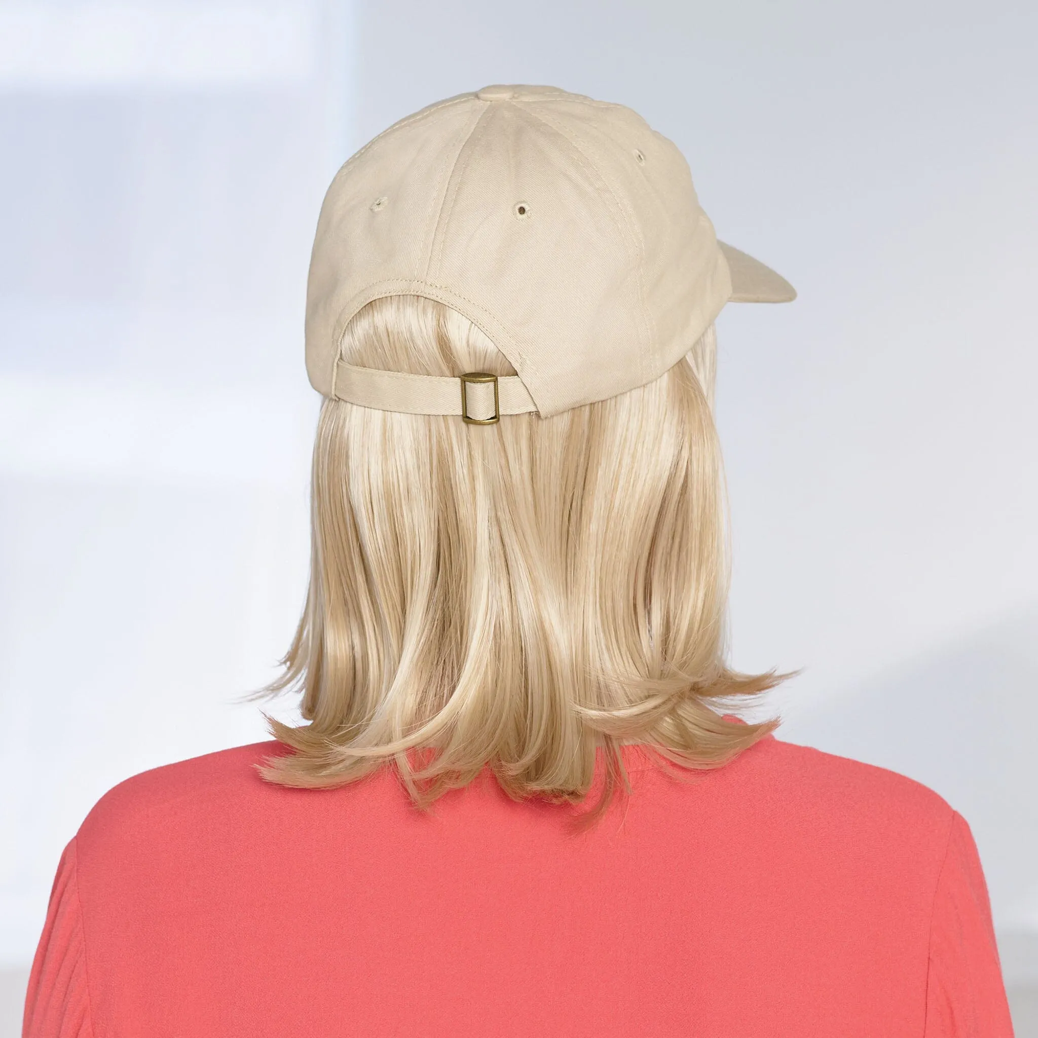 Classic Wig with Beige Hat