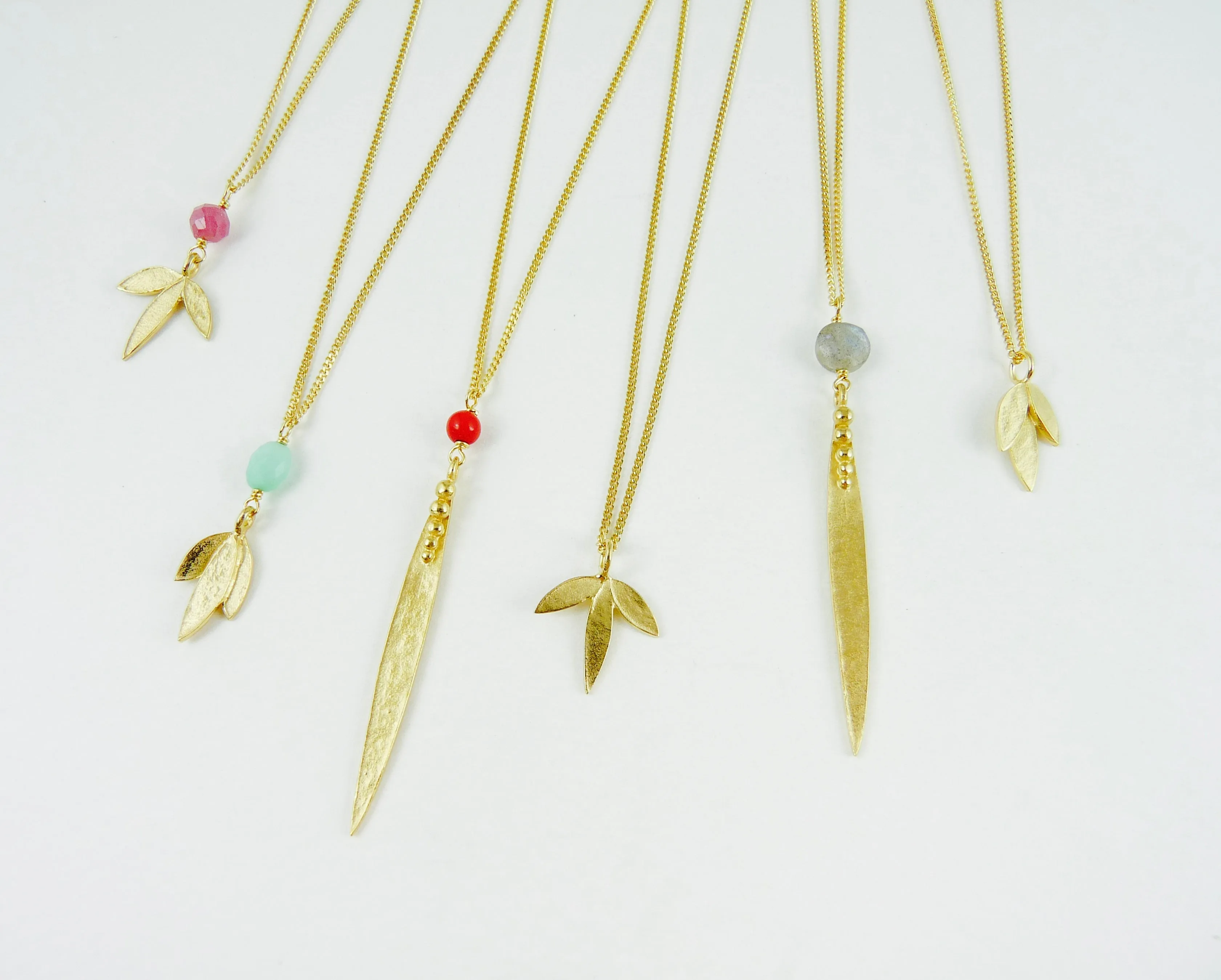 Claudia Flower Necklace