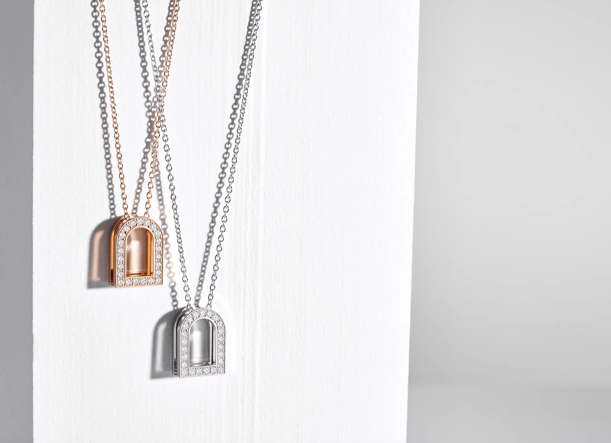 L'Arc Voyage Charm PM Chain Necklace, 18k Rose Gold with Galerie Diamonds