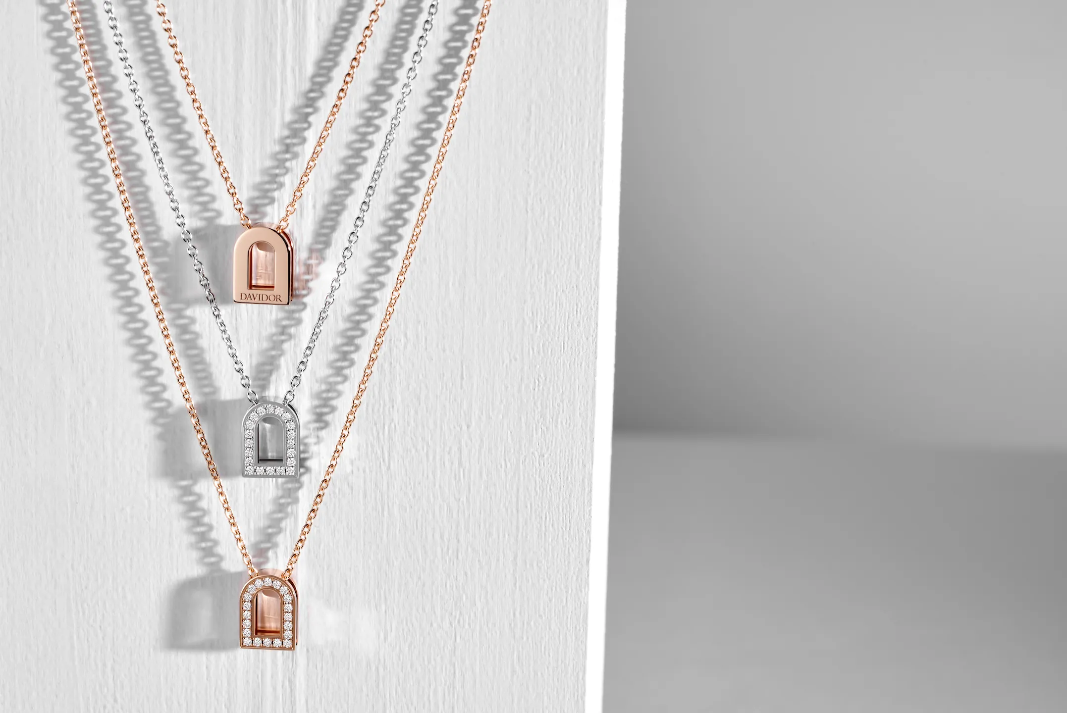 L'Arc Voyage Charm PM Chain Necklace, 18k Rose Gold with Galerie Diamonds