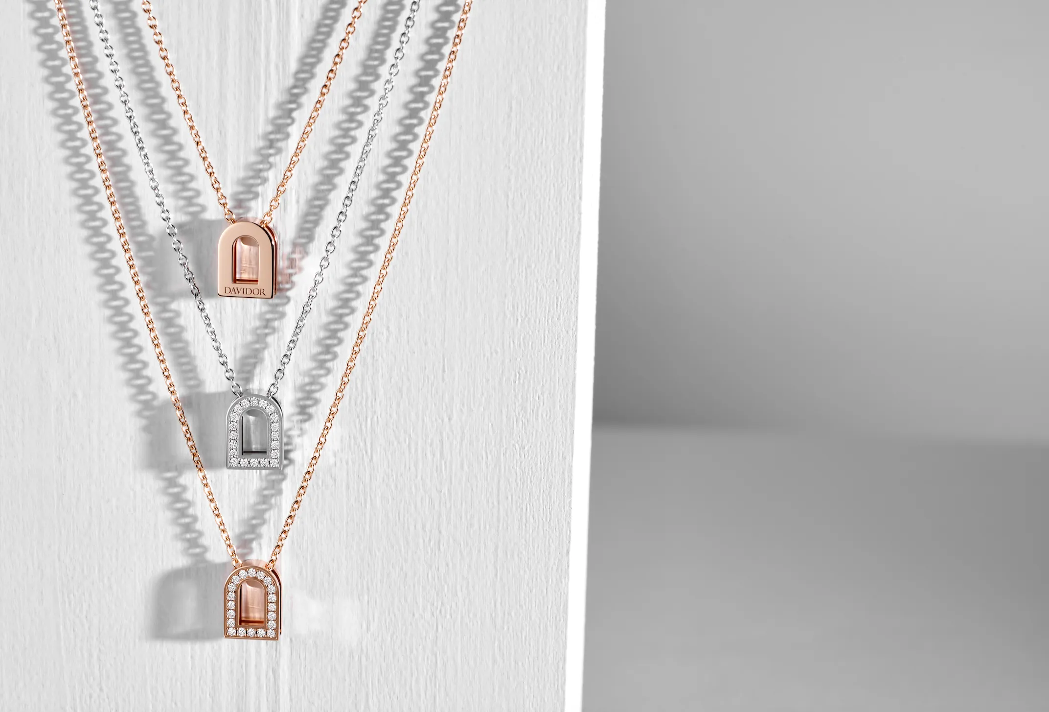 L'Arc Voyage Charm PM Chain Necklace, 18k Rose Gold with Galerie Diamonds