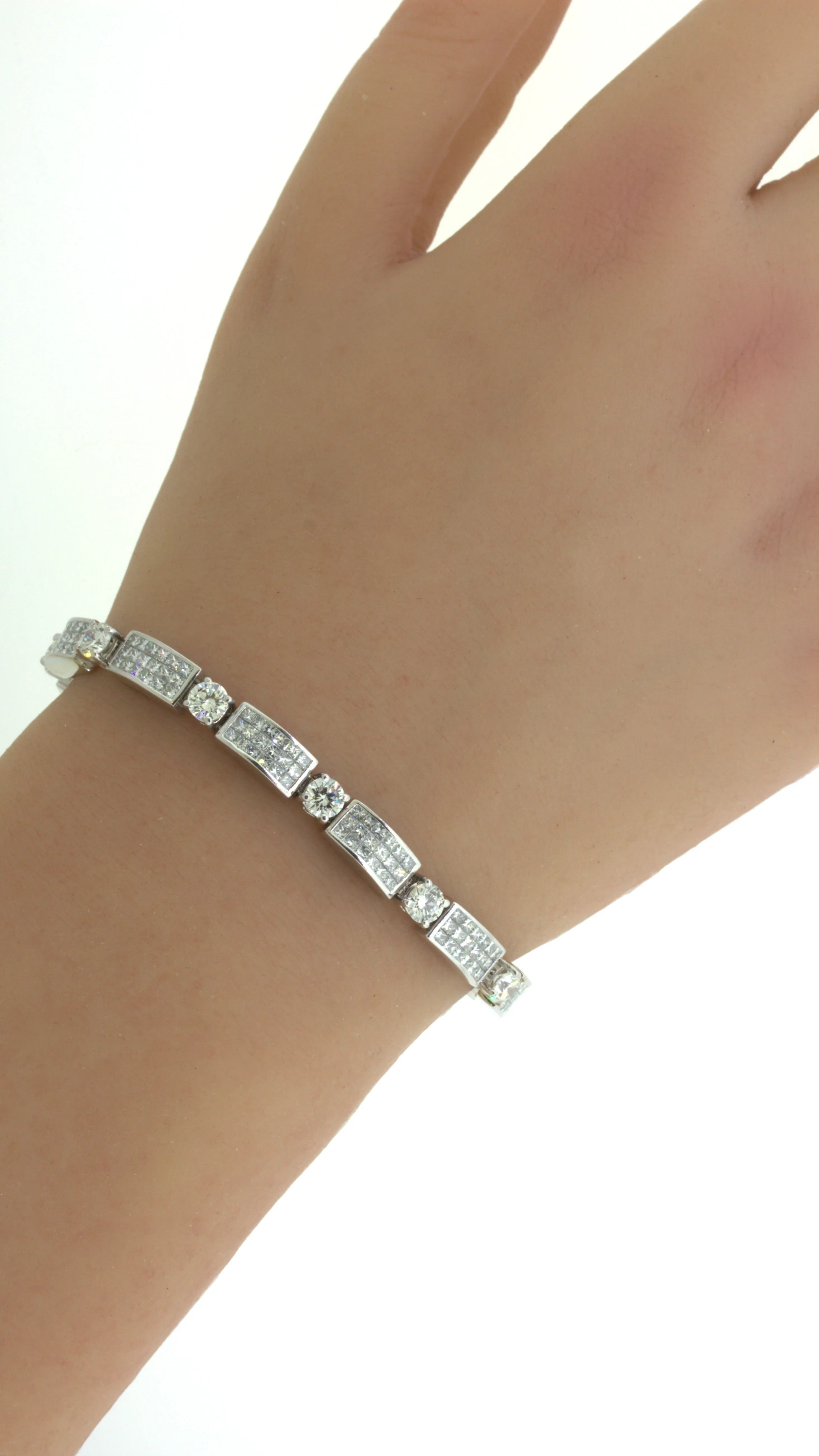 Round & Princess-cut Diamond 18k White Gold Invisible-Set Tennis Bracelet