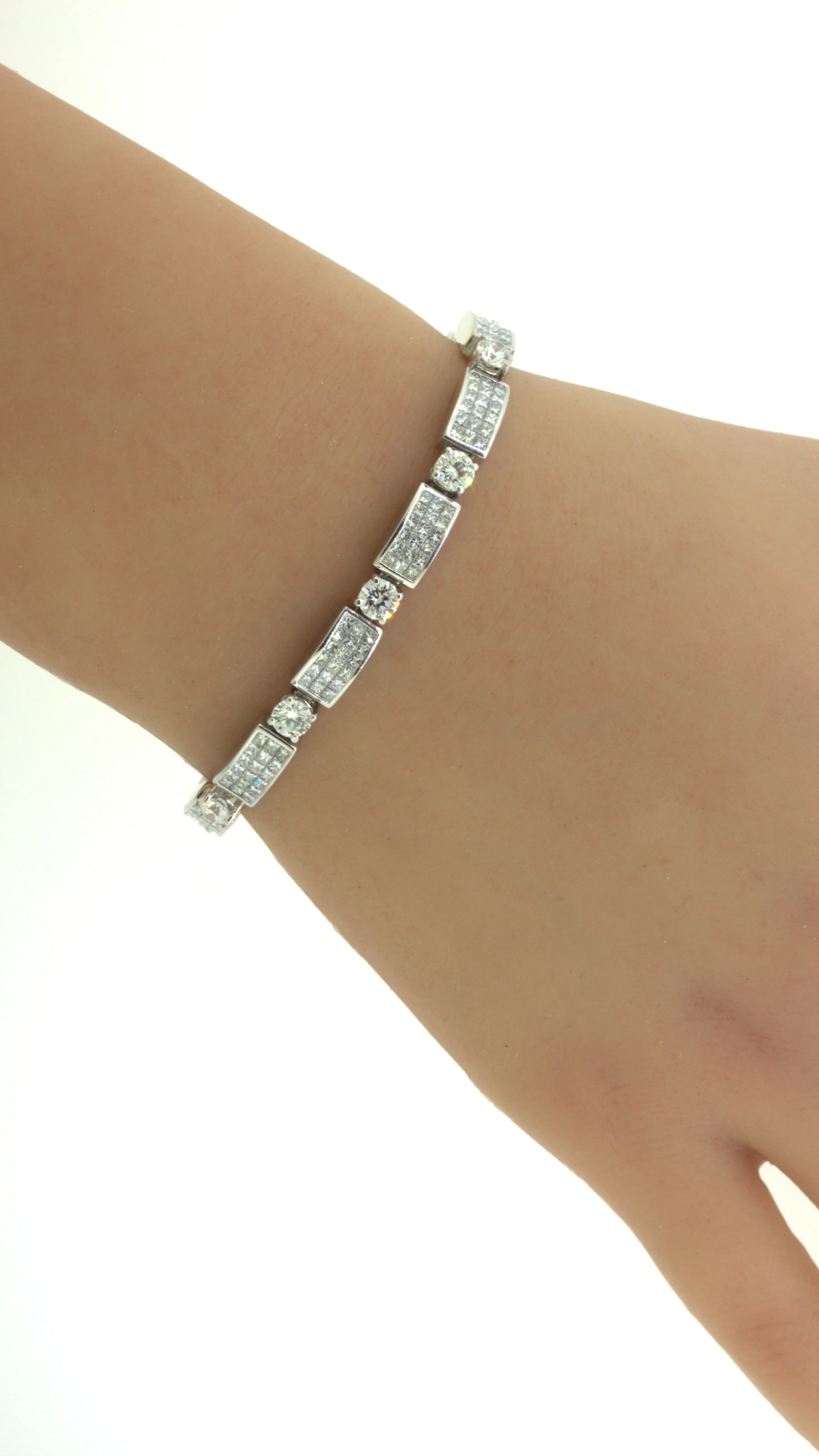 Round & Princess-cut Diamond 18k White Gold Invisible-Set Tennis Bracelet
