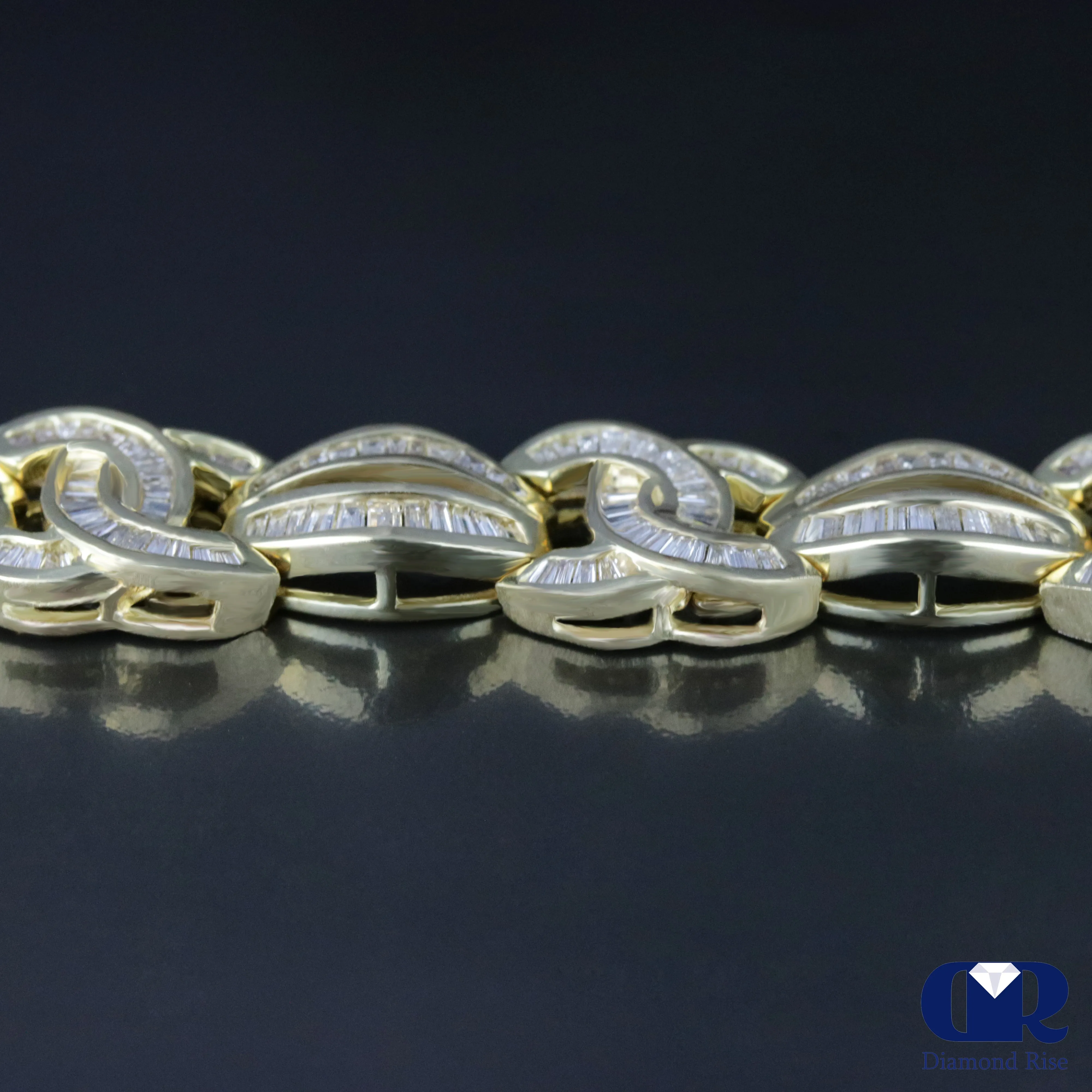Women's 5.80 Carat Baguette Diamond Bracelet In 14K Yellow Gold